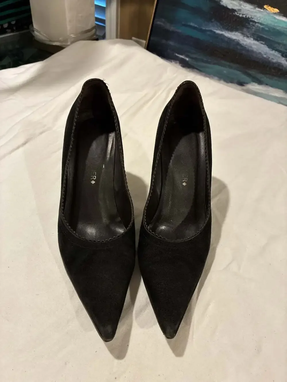 Donald J Pliner Black Suede Pointed Toe Stiletto Pumps Size 7.5 M